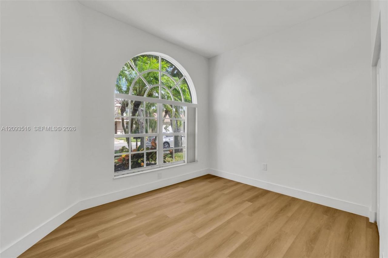 16 Gables Blvd , Weston, FL 33326 Photo