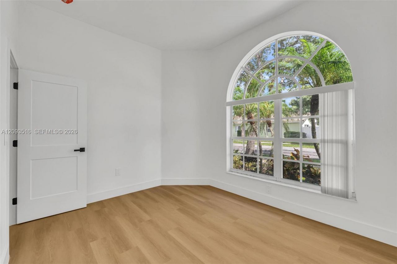 16 Gables Blvd , Weston, FL 33326 Photo