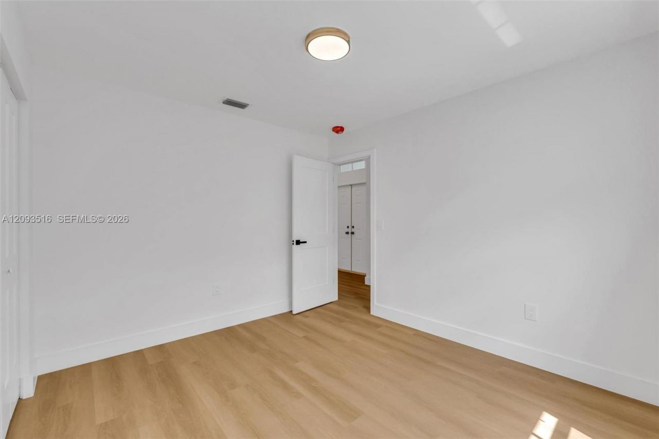 16 Gables Blvd , Weston, FL 33326 Photo