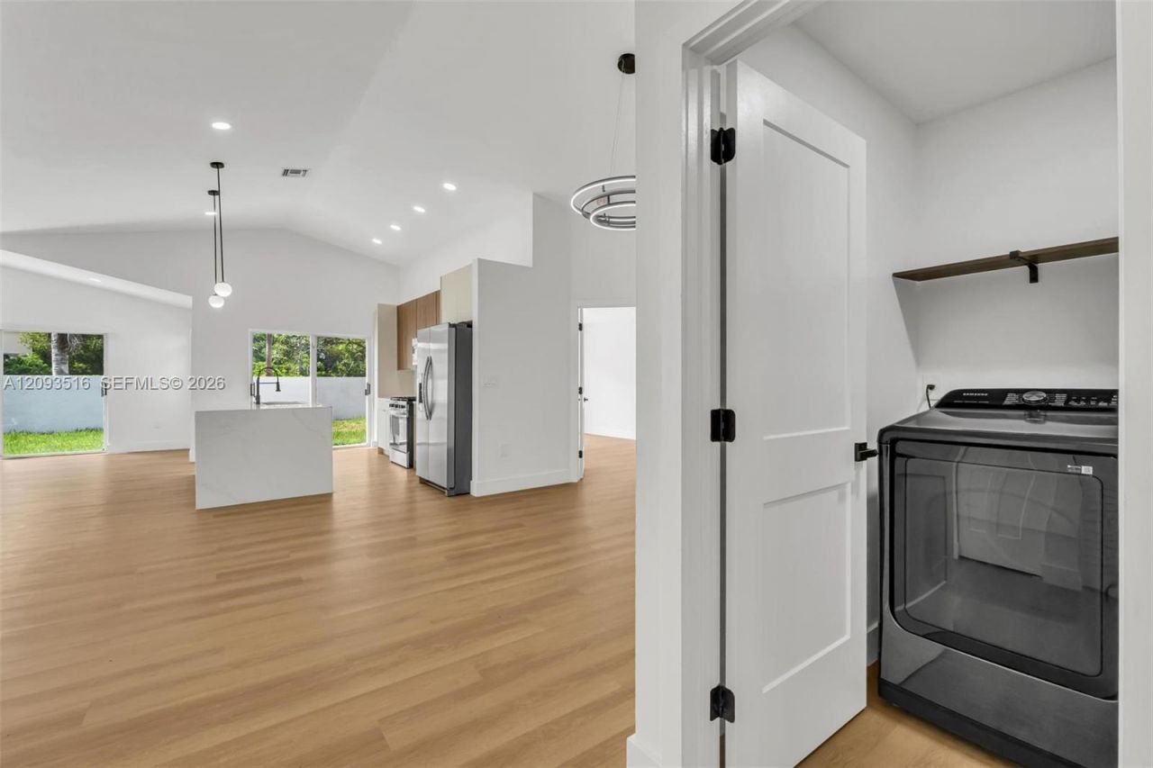 16 Gables Blvd , Weston, FL 33326 Photo