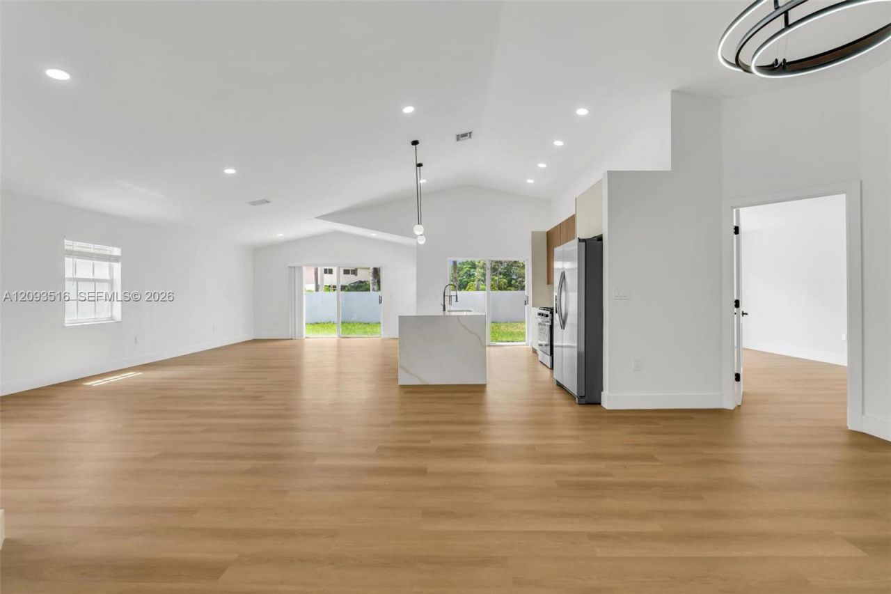 16 Gables Blvd , Weston, FL 33326 Photo