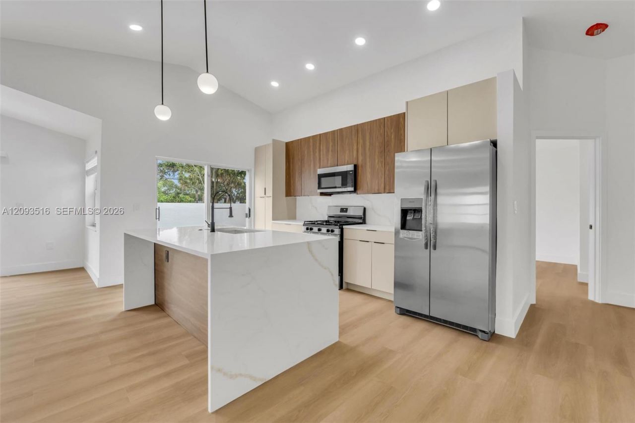 16 Gables Blvd , Weston, FL 33326 Photo