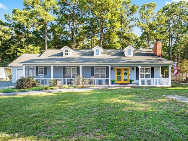 1631 Chadwick Shores Drive, Sneads Ferry, NC 28460