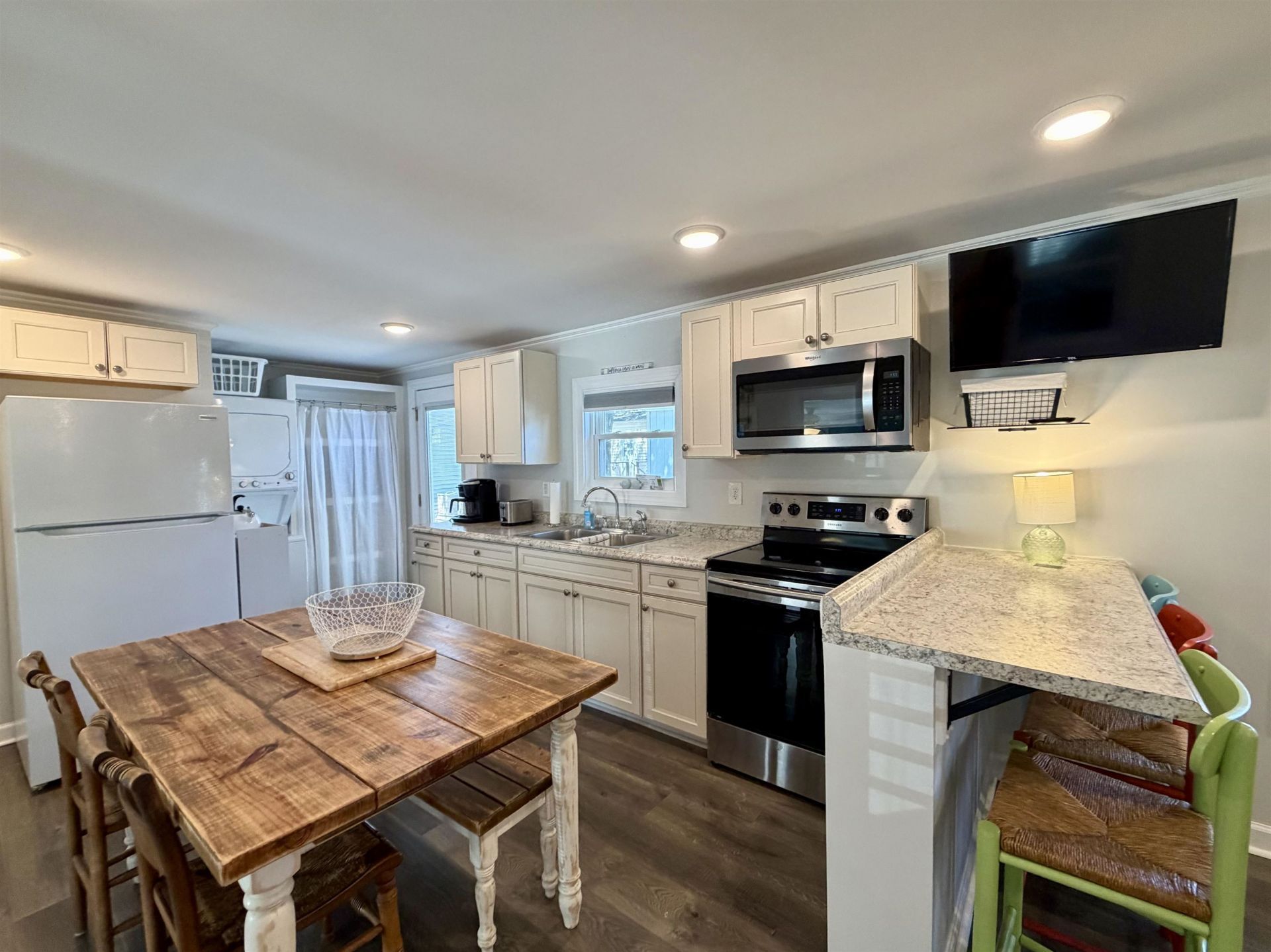 2027 Kingfisher Dr.  Photo 12