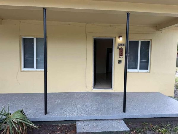 1304 NW 4TH Street, Fort Lauderdale, FL 33311