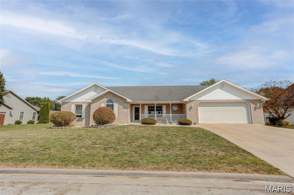 3507 Castelli Drive , Alton, IL 62002 Main Photo