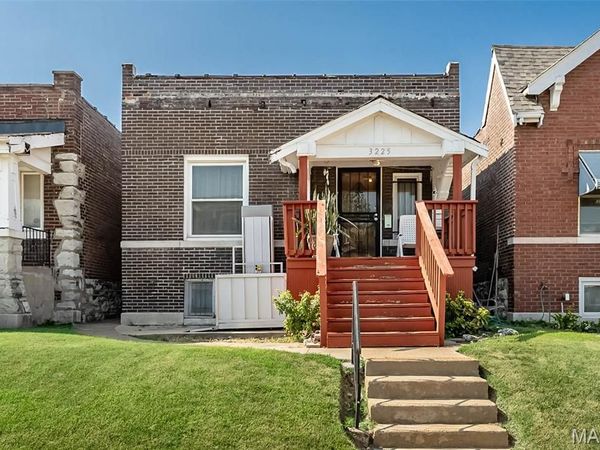 3225 N Taylor Avenue, St Louis, MO 63115