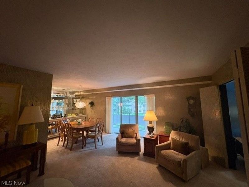 2112 Acacia Park Drive, Unit 205, Lyndhurst, OH 44124 Photo 4