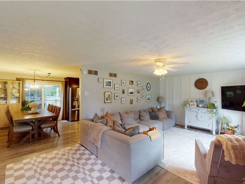 3350 Sandy Lake Road, Ravenna, OH 44266 Photo 3