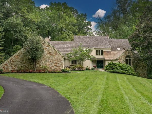 769 S WARREN AVENUE , MALVERN, PA 19355