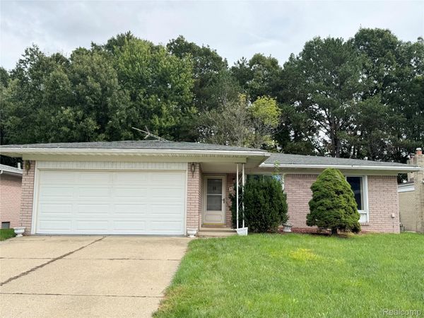 40442 Shakespeare Drive , Sterling Heights, Mi 48313