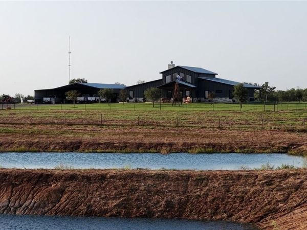 12093 Sulphur Springs Road , Adkins, TX 78101