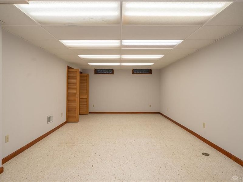 1874 Willowgreen Drive, Beavercreek, OH 45432 Photo 38