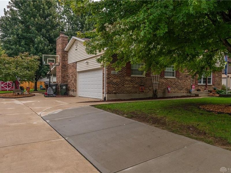 1874 Willowgreen Drive, Beavercreek, OH 45432 Photo 48