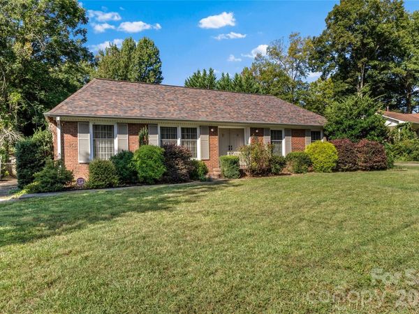 3103 N Centennial Street , High Point, NC 27265