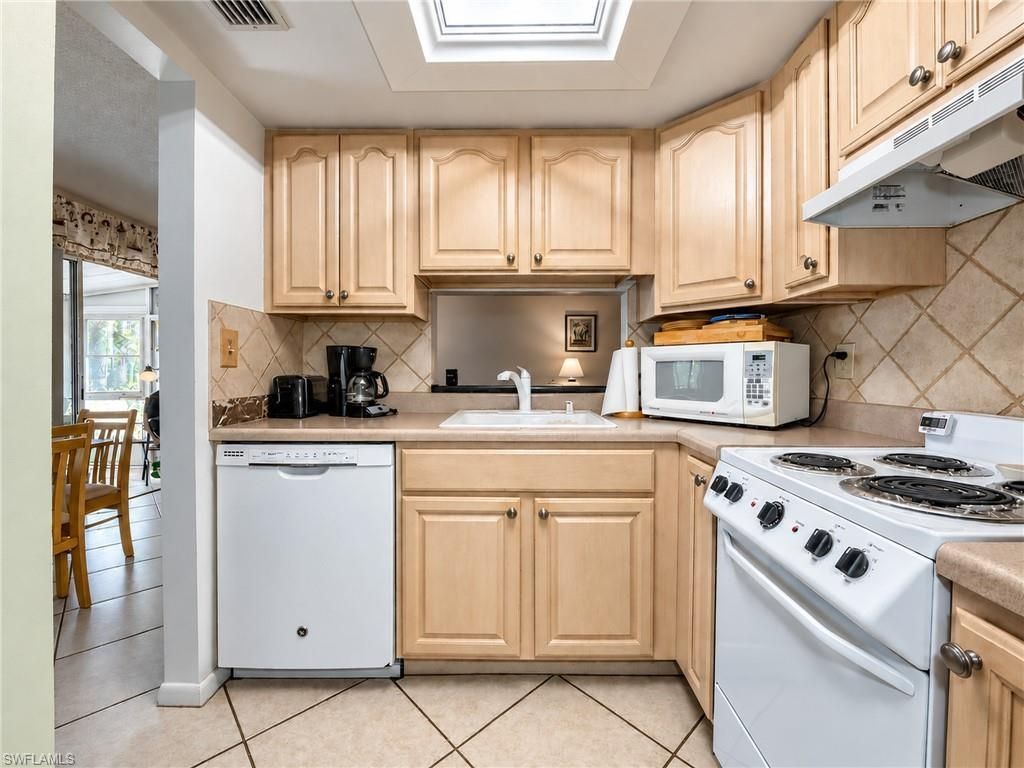 3260 Royal Canadian Trce, Unit 3, Fort Myers, FL 33907 Photo