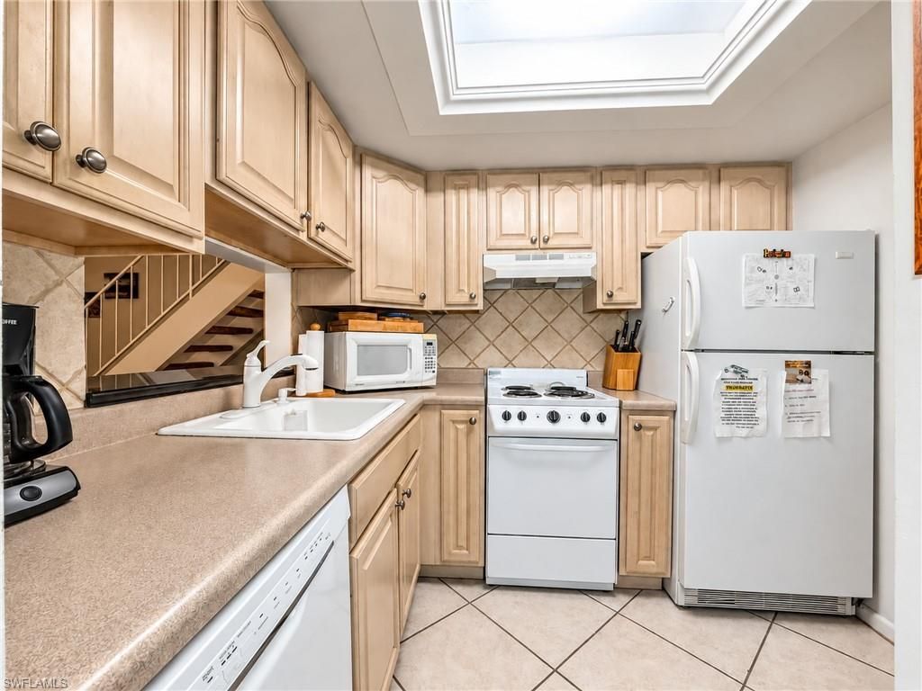 3260 Royal Canadian Trce, Unit 3, Fort Myers, FL 33907 Photo