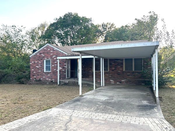 211 S Ohio Avenue , Haskell, OK 74436