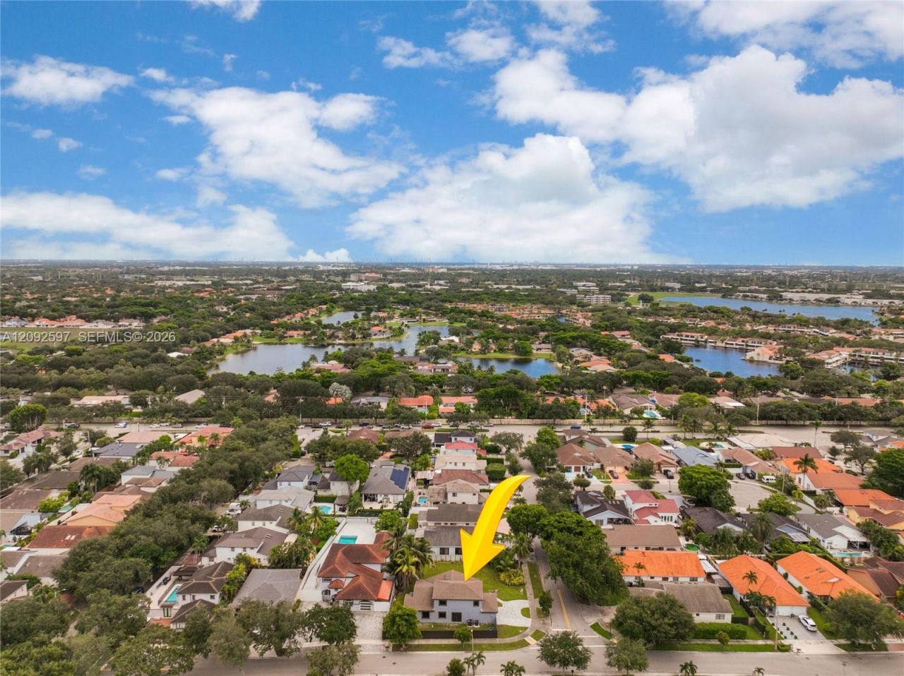 8745 NW 150th Ter, Miami Lakes, FL 33018 Photo