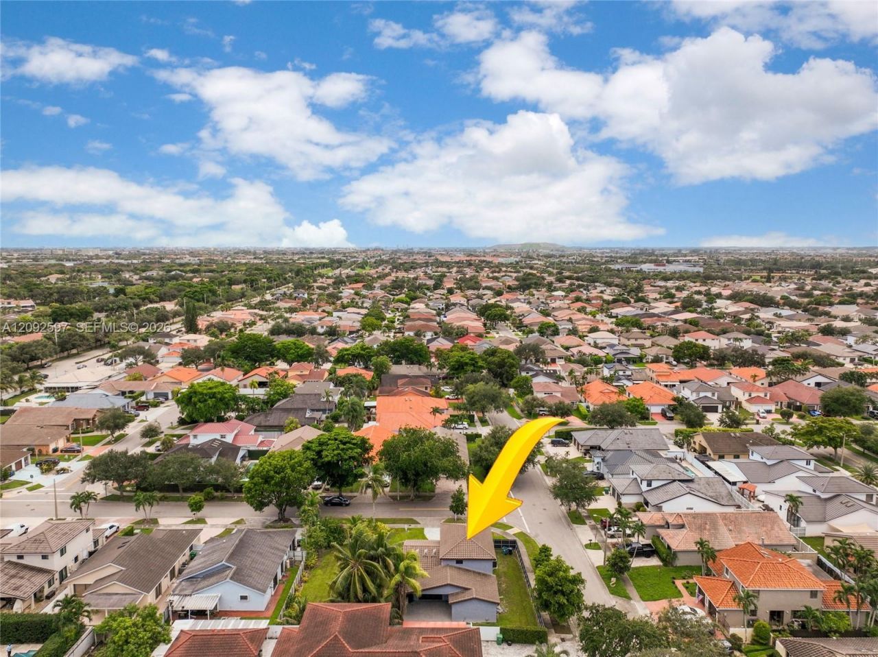 8745 NW 150th Ter, Miami Lakes, FL 33018 Photo