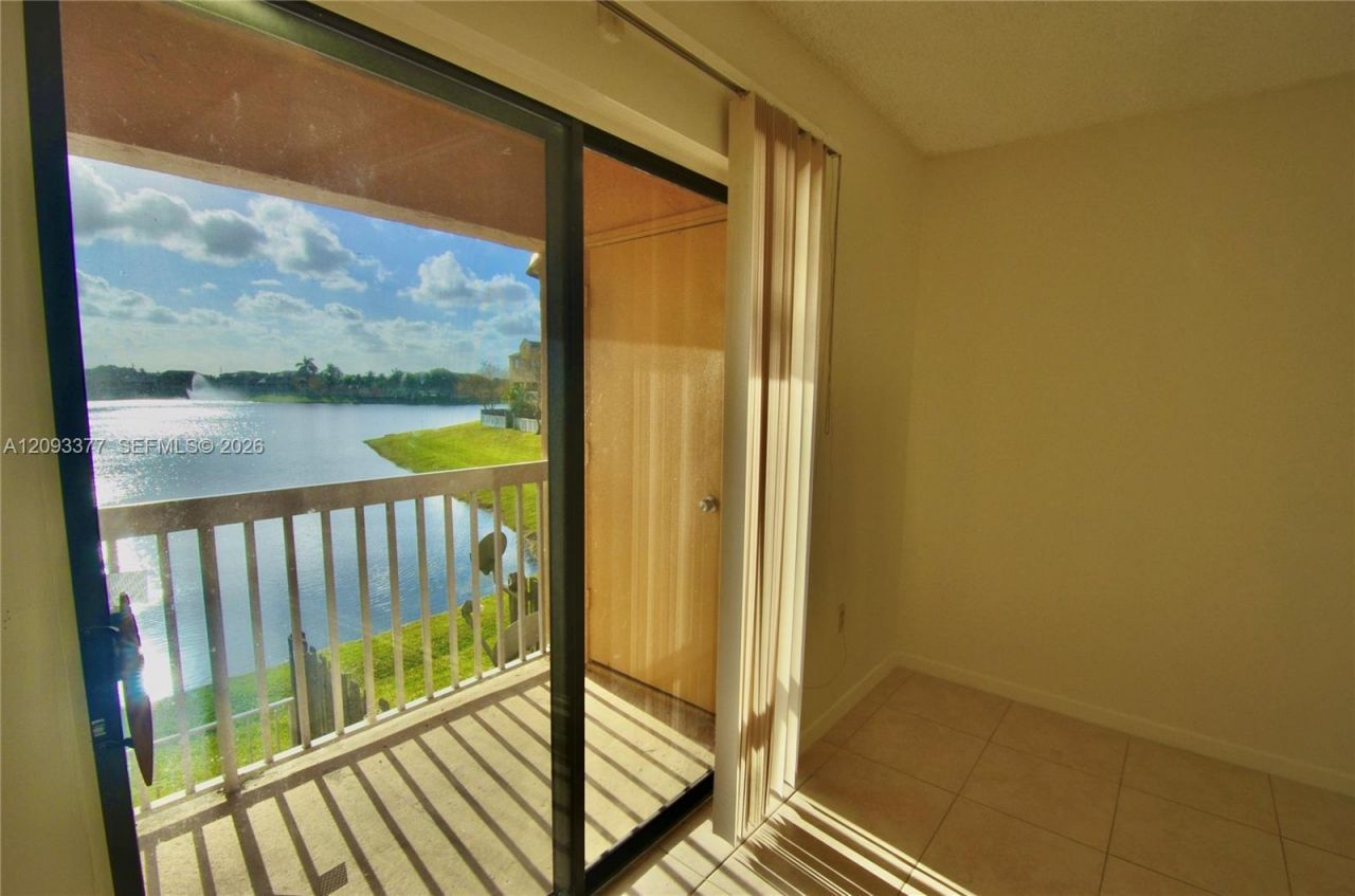 5200 NW 31st Ave, Unit 174, Fort Lauderdale, FL 33309 Photo