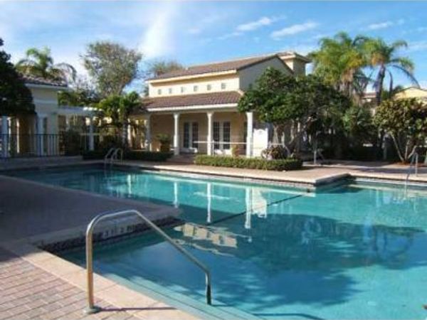 1015 Lake Shore Drive, Unit 202, Lake Park, FL 33403
