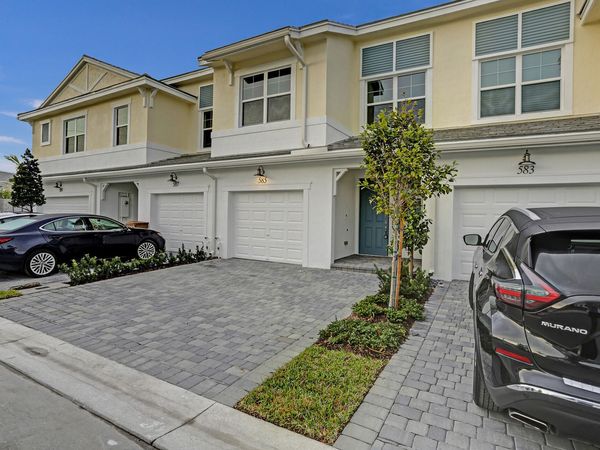 585 SANDERLING Circle, Deerfield Beach, FL 33442