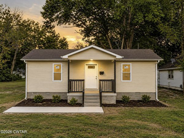 217 Irvine Street , Paris, TN 38242