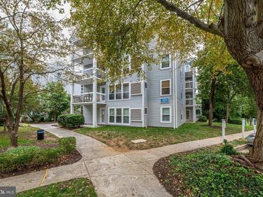 3179 SUMMIT SQUARE DRIVE , Unit 2-A2, OAKTON, VA 22124