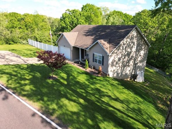 4804 W Rock Creek Road, High Ridge, MO 63049