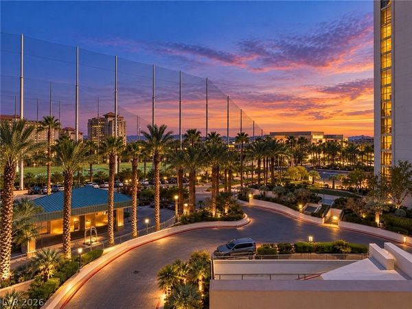 125 E HARMON Avenue, Unit 518, Las Vegas, NV 89109
