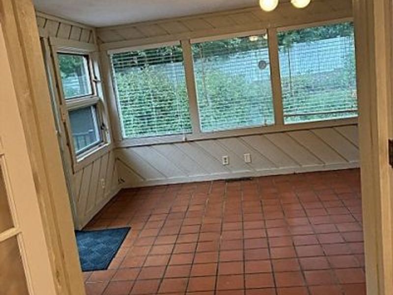 303 Somerset Road, Akron, OH 44313 Photo 10