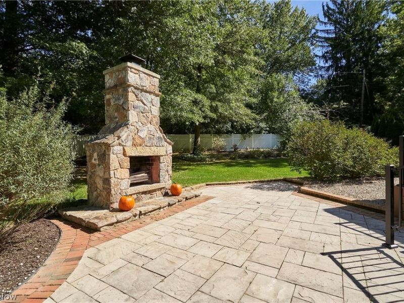 303 Somerset Road, Akron, OH 44313 Photo 17