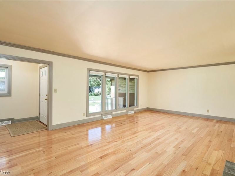 303 Somerset Road, Akron, OH 44313 Photo 3