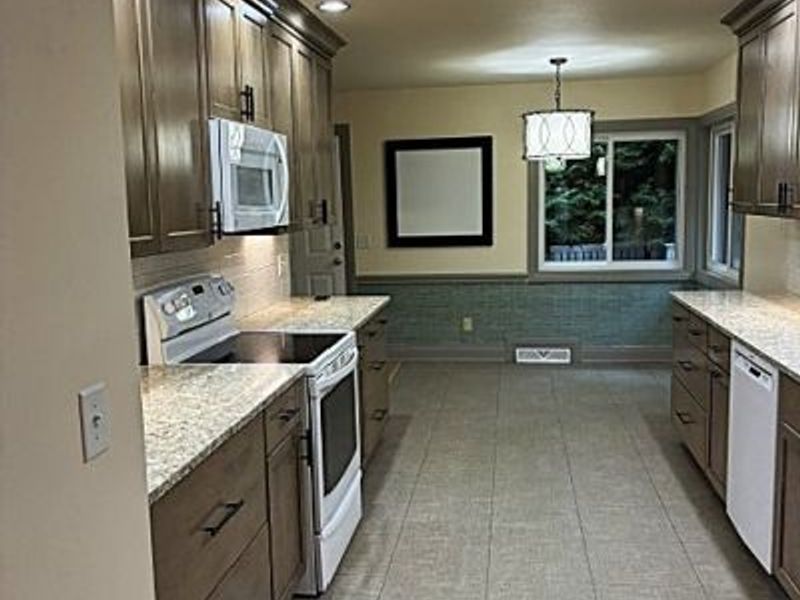 303 Somerset Road, Akron, OH 44313 Photo 6