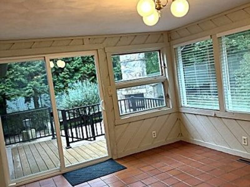 303 Somerset Road, Akron, OH 44313 Photo 9