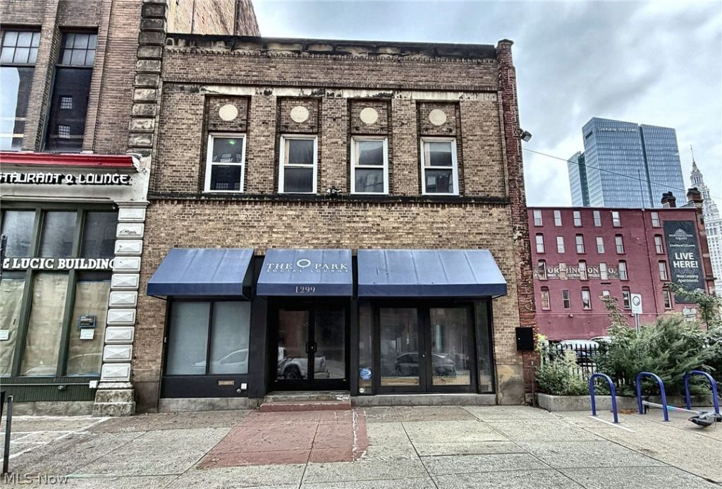 1299 W 9th Street, Cleveland, OH 44113