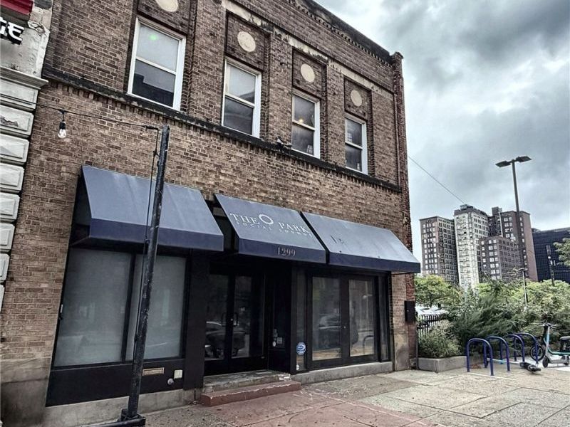 1299 W 9th Street, Cleveland, OH 44113 Photo 2