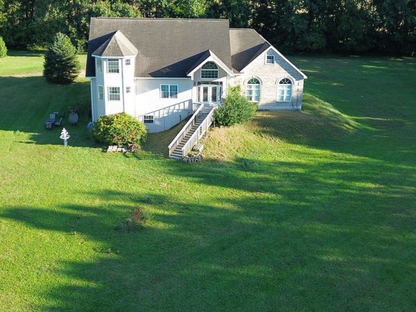 26600 Mintdale Road, Sturgis, MI 49091