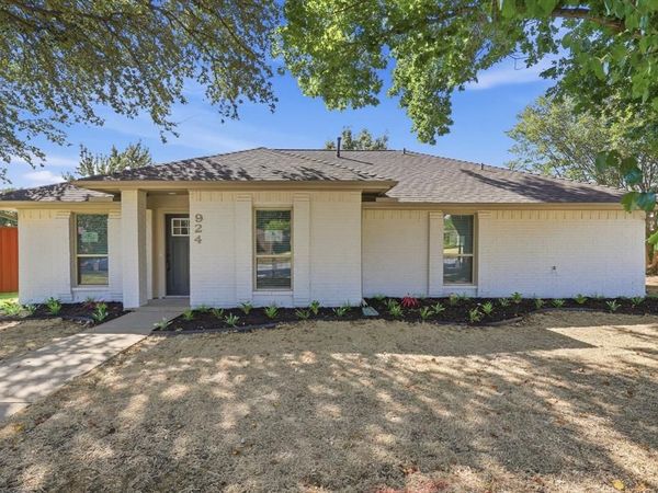 924 Edgefield Trail , Flower Mound, TX 75028