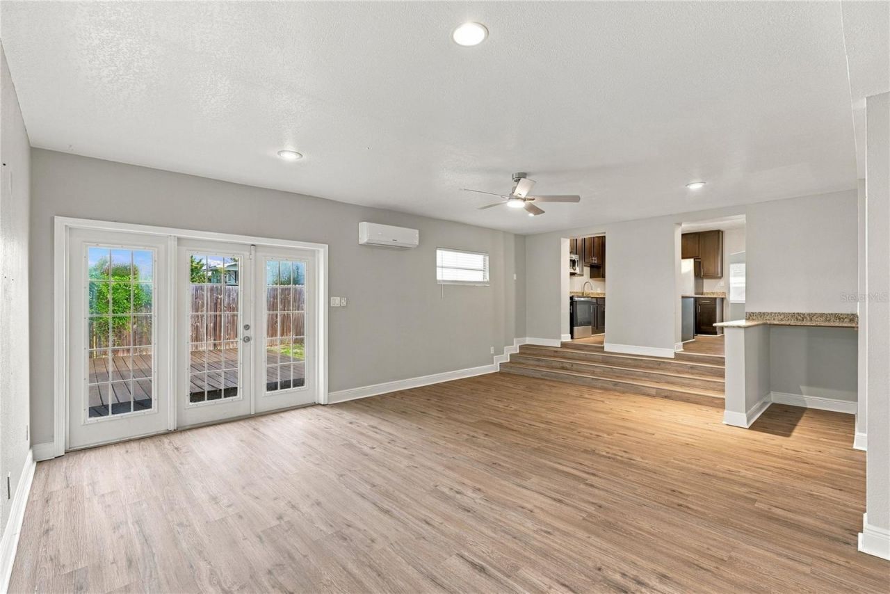 5149 22nd Avenue N, Saint Petersburg, FL 33710 Photo