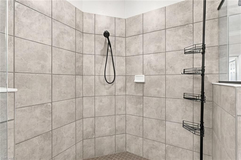 2387 Anguilla Dr, Unit 202, Naples, FL 34120 Photo