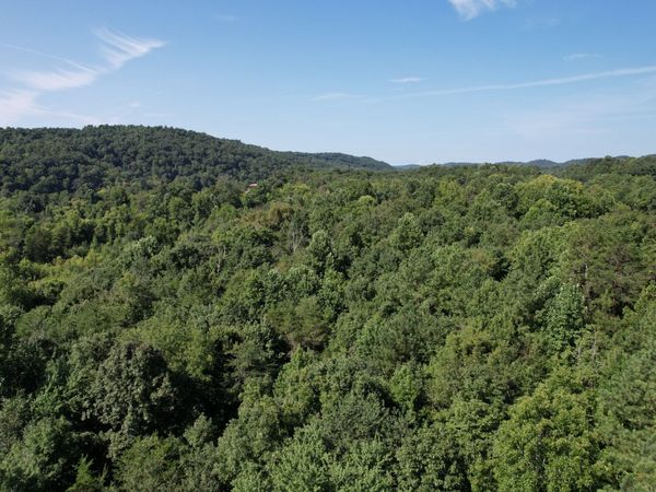 565 Valley Loop , Crossville, TN 38572