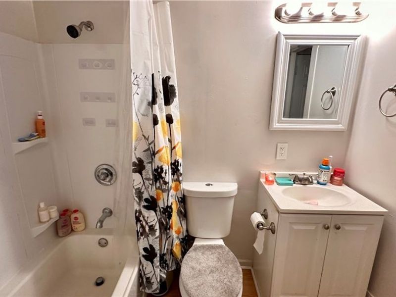 8906 Jeffries Avenue, Cleveland, OH 44105 Photo 26