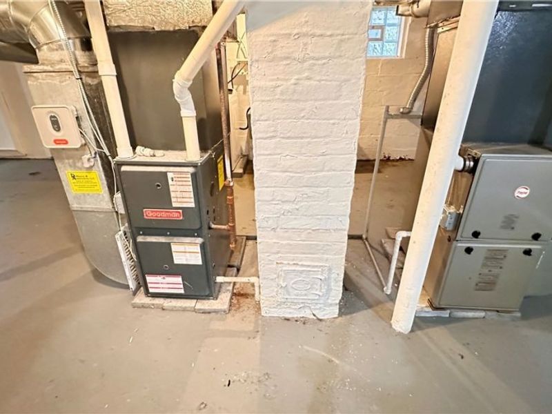 8906 Jeffries Avenue, Cleveland, OH 44105 Photo 36