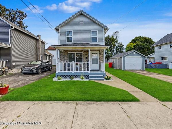 340 Delaware Street, Jermyn, PA 18433