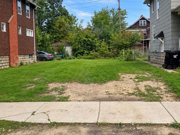 5396 Seneca Street , Detroit, Mi 48213