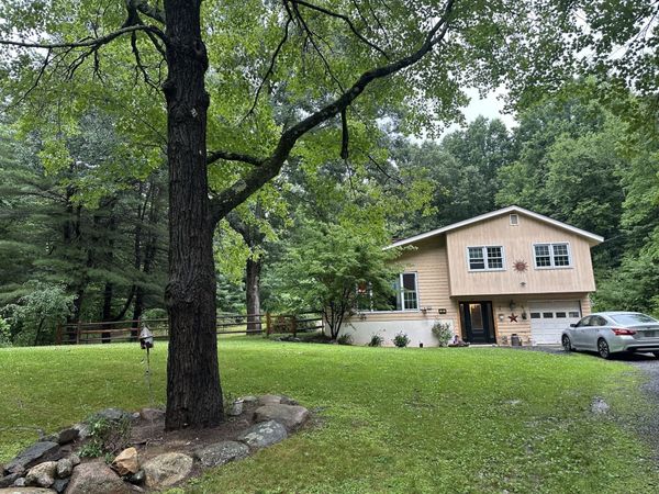 87 Bayberry Lane, Westfield, MA 01085