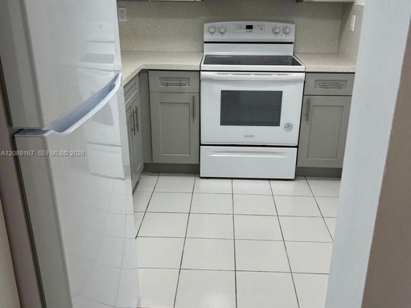 11750 SW 18th St, Unit 427-1, Miami, FL 33175