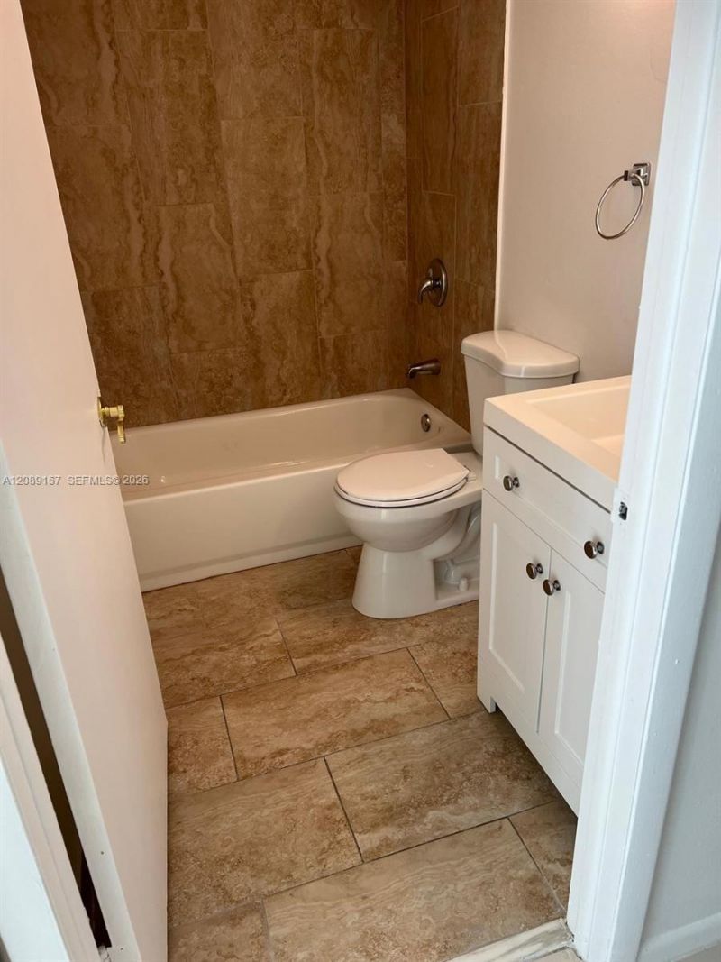 11750 SW 18th St, Unit 427-1, Miami, FL 33175 Photo
